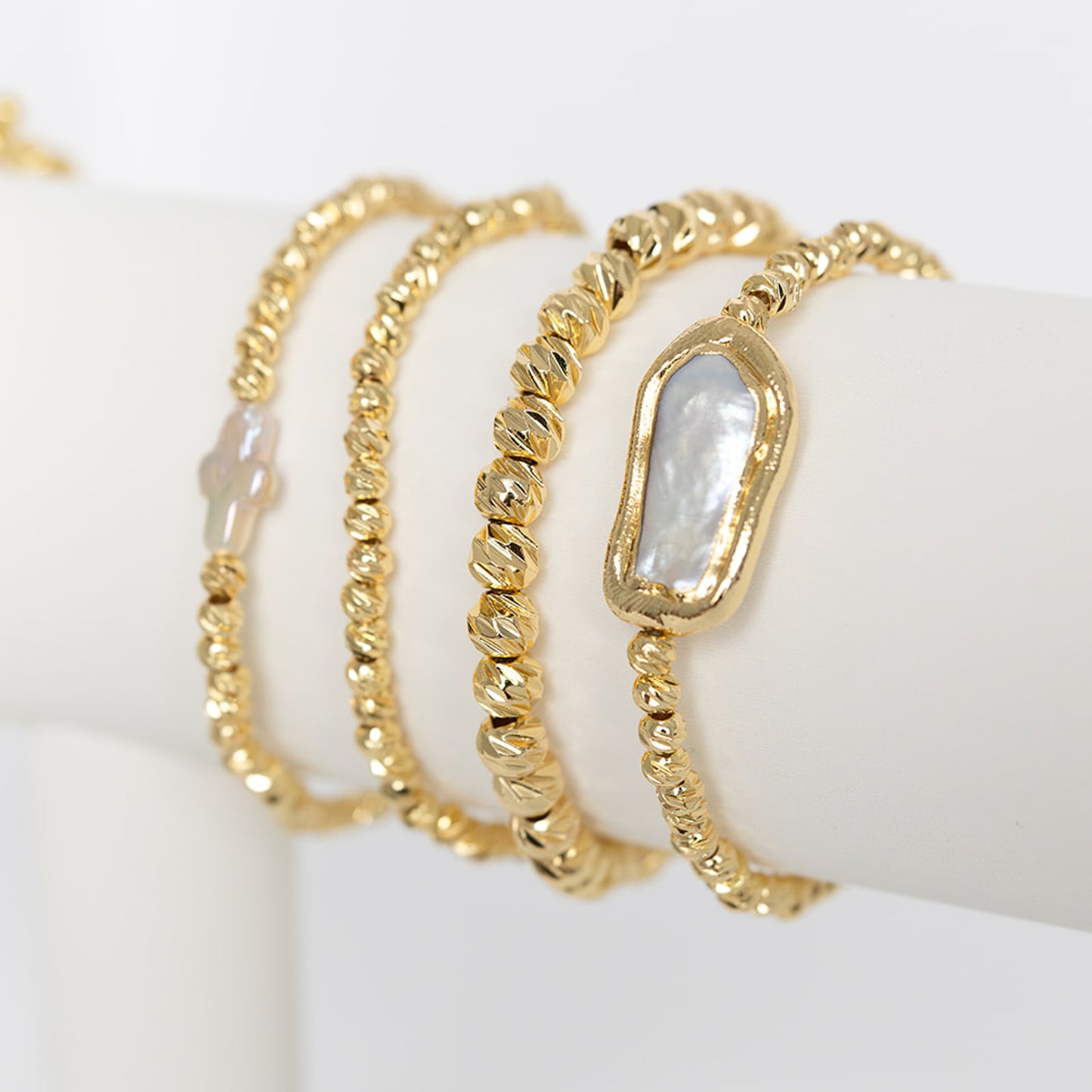 Beam Stretch Rectangle Pearl Bracelet